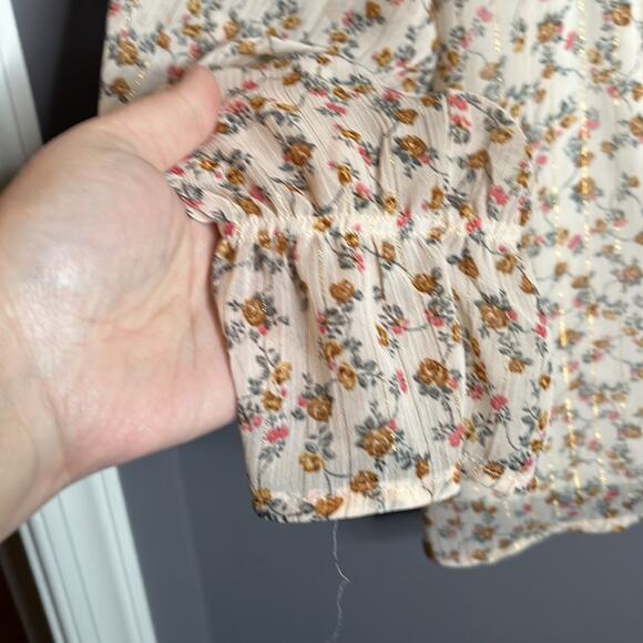 Torrid Light Color Floral One Shoulder Ruffle Blouse Size 3 - Picture 4 of 9